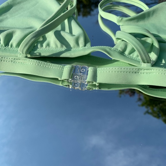 NWOT PrettyLittleThing Triangle String Bikini Set - Picture 2 of 5